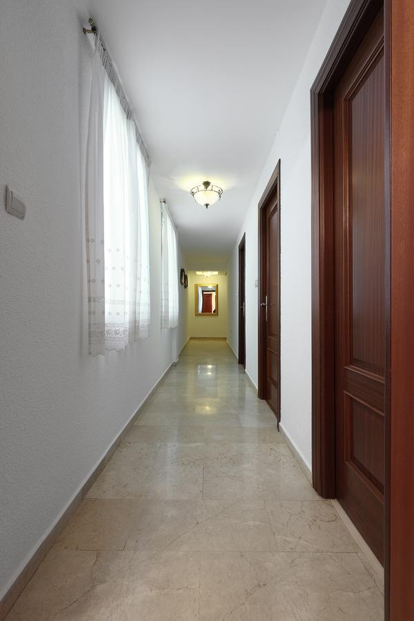 Piso En Calle Recogidas Granada Exterior foto